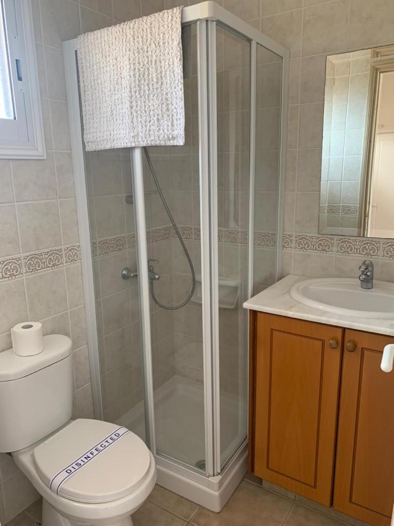 Regina Gardens - Spacious 3 Bed, 2 Bath Maisonette Paphos Esterno foto