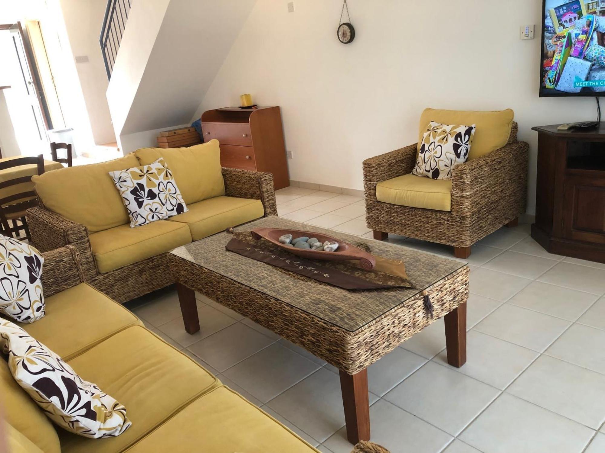 Regina Gardens - Spacious 3 Bed, 2 Bath Maisonette Paphos Esterno foto